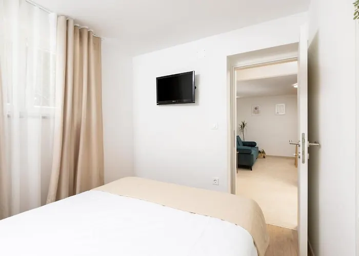 Olive Garden Krk Daire Krk Town
